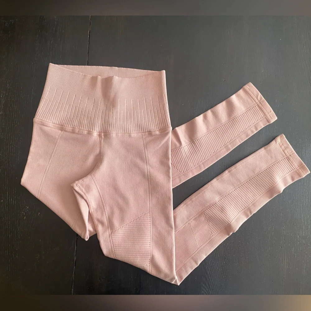 Avocado Athleisure Phoenix Fire Leggings - Picture 6 of 12